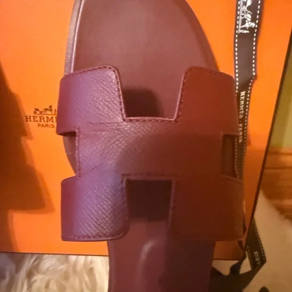 AUTHENTIC❗️Hermes Rouge H Oran Sandal - Picture 3 of 13